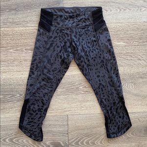 Lululemon Running Crop in Leopard